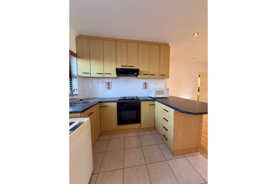 4 Bedroom Property for Sale in Kensington Western Cape